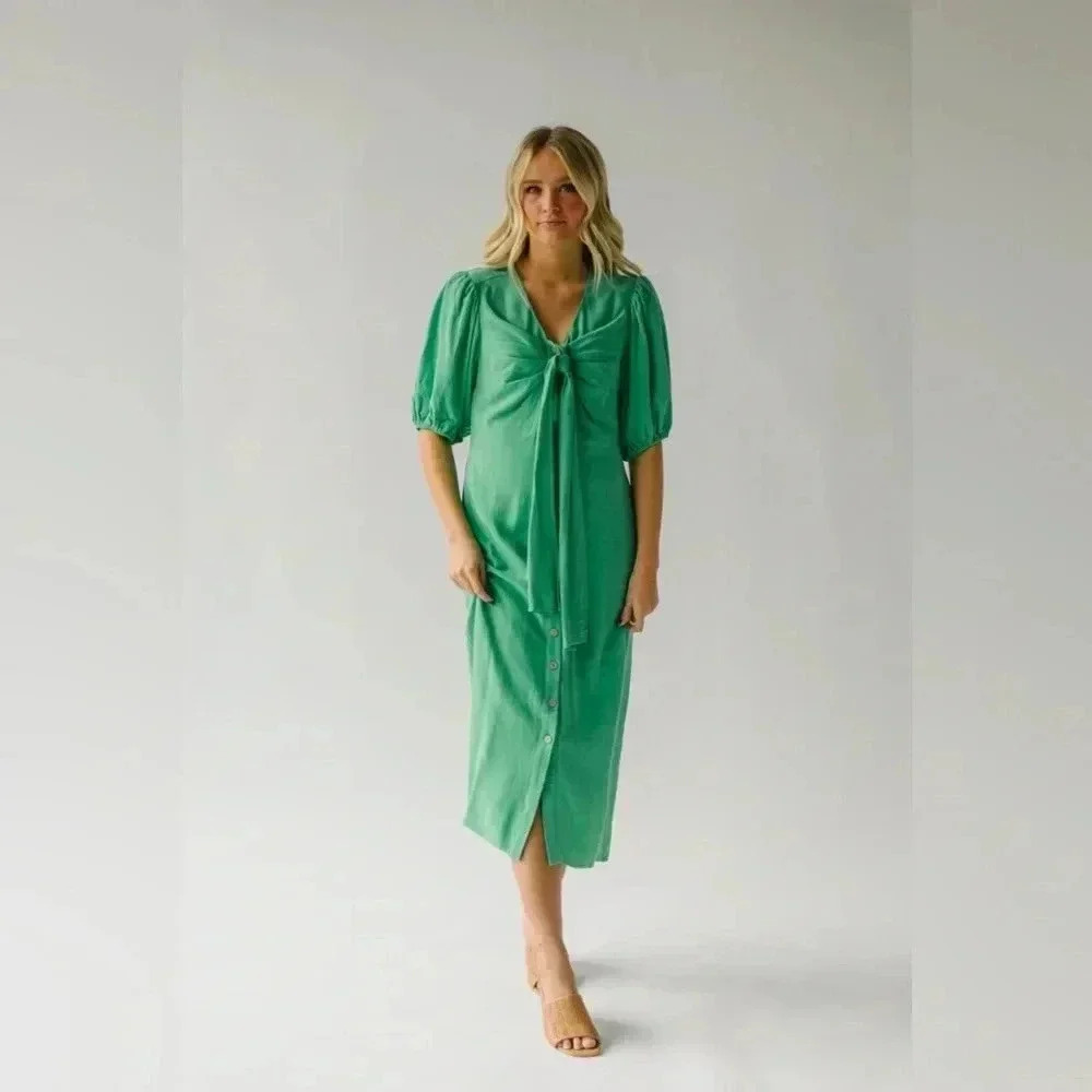 The Lizton Knotted Detail Midi Dress in Kelly Green -Piper and Scoot dress